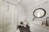 https://images.listonce.com.au/custom/160x/listings/5-gladstone-street-prahran-vic-3181/812/00545812_img_05.jpg?OrGRKqAp7og