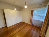 https://images.listonce.com.au/custom/160x/listings/5-glover-street-bentleigh-east-vic-3165/442/01878442_img_06.jpg?WvimsK-xvMg