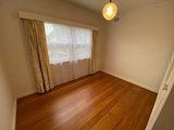 https://images.listonce.com.au/custom/160x/listings/5-glover-street-bentleigh-east-vic-3165/442/01878442_img_09.jpg?t6WHdwbtjYo