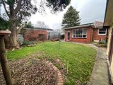https://images.listonce.com.au/custom/160x/listings/5-glover-street-bentleigh-east-vic-3165/679/01782679_img_13.jpg?-HtGBMNpBy8