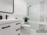 https://images.listonce.com.au/custom/160x/listings/5-goble-street-niddrie-vic-3042/380/00847380_img_09.jpg?kvVrFjw-RWE