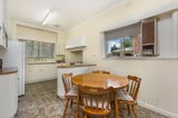 https://images.listonce.com.au/custom/160x/listings/5-goldsmith-crescent-castlemaine-vic-3450/023/01168023_img_05.jpg?walsQIJ4ntY