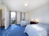 https://images.listonce.com.au/custom/160x/listings/5-gracefield-drive-box-hill-north-vic-3129/913/01683913_img_09.jpg?VYjA4gWtBAI