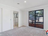 https://images.listonce.com.au/custom/160x/listings/5-gray-court-mooroolbark-vic-3138/330/01526330_img_05.jpg?IAkJtsSkUn8