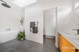 https://images.listonce.com.au/custom/160x/listings/5-hakea-close-greensborough-vic-3088/348/01809348_img_17.jpg?pZuSLatULDA