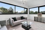 https://images.listonce.com.au/custom/160x/listings/5-hammence-street-glen-waverley-vic-3150/327/01875327_img_15.jpg?EymlyD-Dhqk