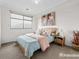 https://images.listonce.com.au/custom/160x/listings/5-harrison-street-ringwood-vic-3134/989/01525989_img_11.jpg?Ydv3Kk2hbAk