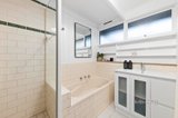 https://images.listonce.com.au/custom/160x/listings/5-headline-court-heathmont-vic-3135/224/01434224_img_10.jpg?Ei1AFMvt4r0