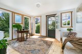 https://images.listonce.com.au/custom/160x/listings/5-hendley-street-woodend-vic-3442/301/00736301_img_06.jpg?NSfcTYcnUKU
