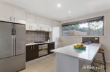 https://images.listonce.com.au/custom/160x/listings/5-henty-court-croydon-vic-3136/652/00816652_img_04.jpg?Dt8nJEU577c