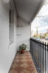 https://images.listonce.com.au/custom/160x/listings/5-hill-street-hawthorn-vic-3122/025/01113025_img_11.jpg?dGbRfVZ0jjw