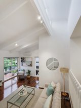 https://images.listonce.com.au/custom/160x/listings/5-hillingdon-drive-diamond-creek-vic-3089/915/00979915_img_03.jpg?3UxZkKmeE-0