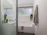 https://images.listonce.com.au/custom/160x/listings/5-hillingdon-drive-diamond-creek-vic-3089/915/00979915_img_07.jpg?D03uOXU36sg