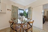 https://images.listonce.com.au/custom/160x/listings/5-huxtable-street-mount-waverley-vic-3149/594/01675594_img_08.jpg?po1dpTl4X08
