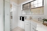 https://images.listonce.com.au/custom/160x/listings/5-huxtable-street-mount-waverley-vic-3149/594/01675594_img_12.jpg?-wIKdkHpHBg