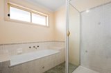 https://images.listonce.com.au/custom/160x/listings/5-hyatt-court-grovedale-vic-3216/512/01698512_img_11.jpg?C8R_uz4WFT0