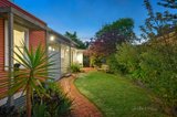 https://images.listonce.com.au/custom/160x/listings/5-innellan-road-murrumbeena-vic-3163/759/00727759_img_08.jpg?S30oczeaoZk