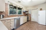 https://images.listonce.com.au/custom/160x/listings/5-ivy-court-mount-waverley-vic-3149/828/01159828_img_04.jpg?Hsm-6WbuLa0