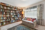 https://images.listonce.com.au/custom/160x/listings/5-ivy-court-mount-waverley-vic-3149/828/01159828_img_09.jpg?gh1nIQMuux0