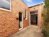 https://images.listonce.com.au/custom/160x/listings/5-johnson-street-st-kilda-east-vic-3183/973/01731973_img_04.jpg?u0pV1HnR6Sw