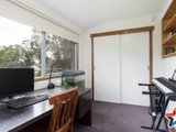 https://images.listonce.com.au/custom/160x/listings/5-jubilee-road-montrose-vic-3765/268/01526268_img_11.jpg?Hr__s3NOg7o