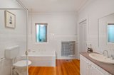 https://images.listonce.com.au/custom/160x/listings/5-jubilee-street-newport-vic-3015/837/01629837_img_08.jpg?jDxPYSSl7Hs