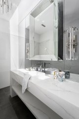https://images.listonce.com.au/custom/160x/listings/5-judge-street-portsea-vic-3944/115/01899115_img_18.jpg?d7a6aaAoQ0w