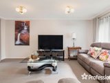 https://images.listonce.com.au/custom/160x/listings/5-jules-court-yarra-glen-vic-3775/980/01524980_img_03.jpg?hjz39wN7g-o