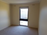 https://images.listonce.com.au/custom/160x/listings/5-julie-court-corio-vic-3214/956/01691956_img_07.jpg?bgJXehOArIU