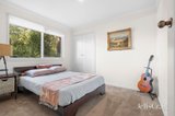 https://images.listonce.com.au/custom/160x/listings/5-julie-court-woodend-vic-3442/785/01859785_img_14.jpg?f8NdDxUfQwc