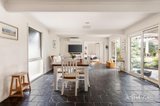 https://images.listonce.com.au/custom/160x/listings/5-kelbow-close-st-helena-vic-3088/296/01970296_img_06.jpg?4CNruxwZMyk