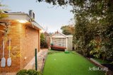 https://images.listonce.com.au/custom/160x/listings/5-kelbow-close-st-helena-vic-3088/296/01970296_img_20.jpg?cEkUAsilT7I