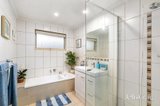https://images.listonce.com.au/custom/160x/listings/5-kenarra-court-hurstbridge-vic-3099/411/01837411_img_08.jpg?N4_r7-KnHbw