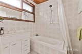 https://images.listonce.com.au/custom/160x/listings/5-kerby-street-eltham-vic-3095/047/01819047_img_10.jpg?T7nOeVPlnXQ