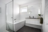https://images.listonce.com.au/custom/160x/listings/5-keswick-rise-eltham-vic-3095/562/01702562_img_09.jpg?36y4JnZCDgI