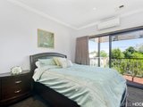 https://images.listonce.com.au/custom/160x/listings/5-kingham-street-newport-vic-3015/157/01202157_img_07.jpg?aCHVnmHgGsI