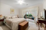 https://images.listonce.com.au/custom/160x/listings/5-kirkford-drive-mooroolbark-vic-3138/319/01164319_img_05.jpg?DNtMWGUYG6s