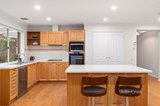 https://images.listonce.com.au/custom/160x/listings/5-kirkford-drive-mooroolbark-vic-3138/393/01717393_img_08.jpg?jQHBlyo58lE