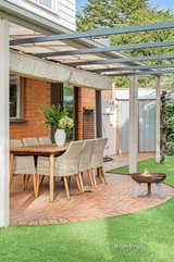 https://images.listonce.com.au/custom/160x/listings/5-kristine-court-cheltenham-vic-3192/597/01727597_img_12.jpg?H_mmSd7w11Q