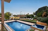 https://images.listonce.com.au/custom/160x/listings/5-lakeside-drive-lower-plenty-vic-3093/882/01902882_img_03.jpg?1eS8fsjITYE