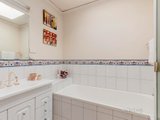 https://images.listonce.com.au/custom/160x/listings/5-laloma-court-templestowe-lower-vic-3107/300/01700300_img_08.jpg?zqYZT_2LreI