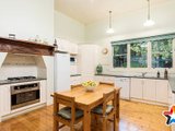 https://images.listonce.com.au/custom/160x/listings/5-lalors-lane-healesville-vic-3777/488/01529488_img_11.jpg?dC1KFXa8ar0