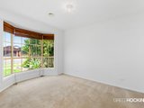 https://images.listonce.com.au/custom/160x/listings/5-lan-avenue-altona-meadows-vic-3028/670/01203670_img_05.jpg?g6uuCmpfnfk