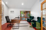 https://images.listonce.com.au/custom/160x/listings/5-latham-court-doncaster-east-vic-3109/824/01161824_img_09.jpg?0Ybi8ArAo0A