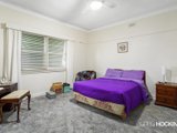 https://images.listonce.com.au/custom/160x/listings/5-laurie-street-newport-vic-3015/555/01203555_img_07.jpg?S2k23iPPWZg