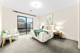 https://images.listonce.com.au/custom/160x/listings/5-leigh-street-mount-waverley-vic-3149/454/01660454_img_12.jpg?CK1ERlX0V0A