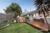 https://images.listonce.com.au/custom/160x/listings/5-leon-court-donvale-vic-3111/599/01769599_img_15.jpg?Lj3hLDwahHo