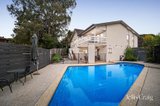 https://images.listonce.com.au/custom/160x/listings/5-leonard-court-vermont-south-vic-3133/222/01956222_img_19.jpg?j_W8s7qO330