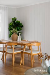 https://images.listonce.com.au/custom/160x/listings/5-levendale-avenue-mooroolbark-vic-3138/316/01913316_img_04.jpg?L_CjtInEipY