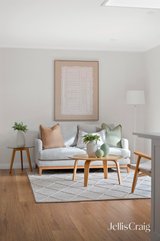 https://images.listonce.com.au/custom/160x/listings/5-levendale-avenue-mooroolbark-vic-3138/316/01913316_img_06.jpg?6R9rBdDDM80